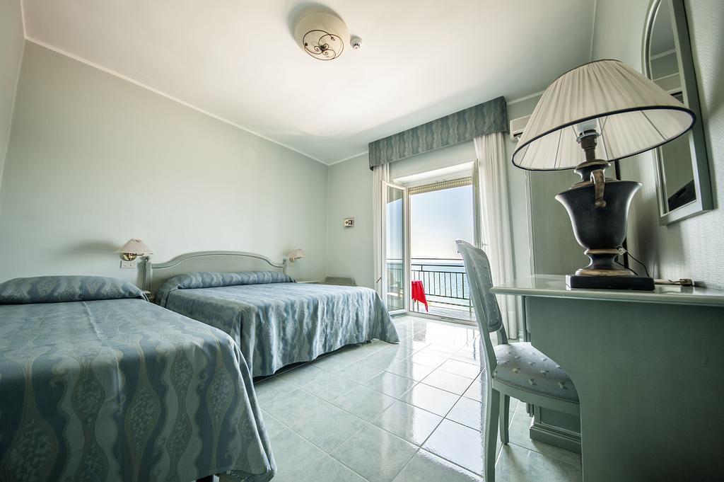 Hotel Murano Rossano Zimmer foto