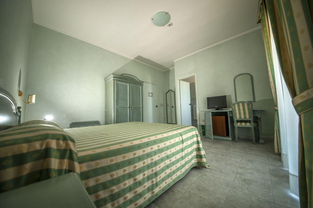 Hotel Murano Rossano Zimmer foto